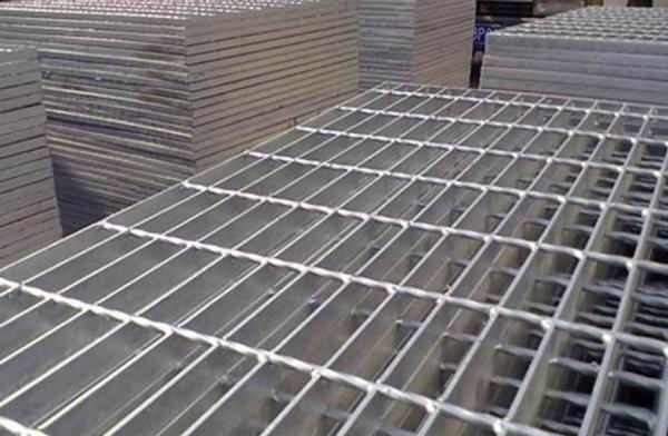 Buy cheap Serrated Galvanized Rebar Grating Pressed 32*5mm Stair Tread Grating from wholesalers