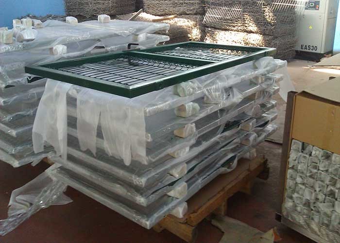 Round Post Pvc Coated 1.8*1m Metal Garden Fence Gate