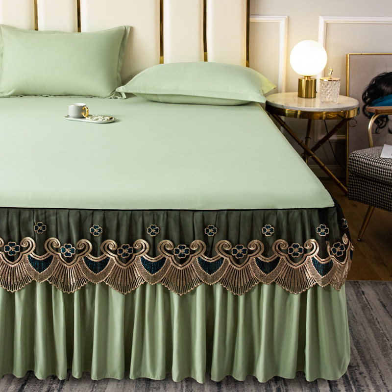 Upgrade Your Bedding Game with this Queen Size Bedding Set 3 kg Fabric 100% Polyester