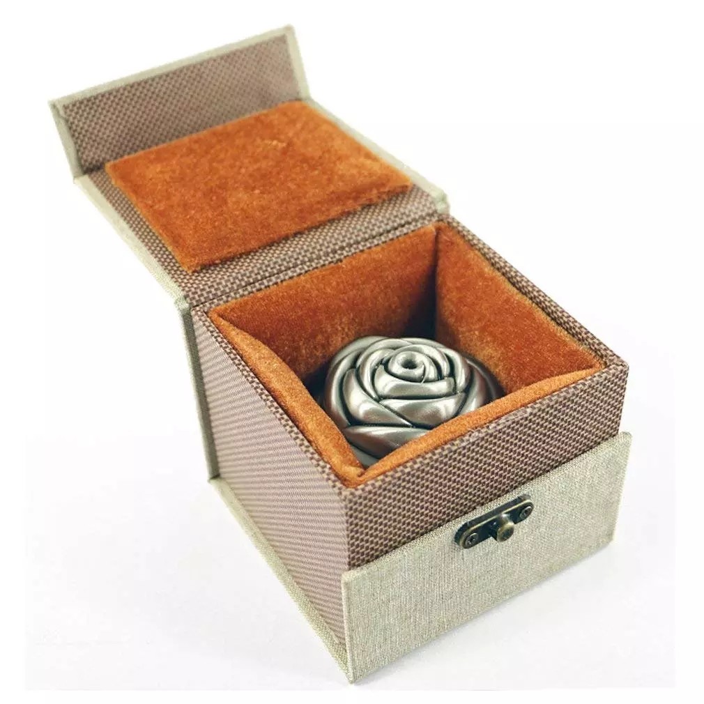 Amazon Wholesale Gold Plated Color Metal Ring Box Stabilized Roses in Box