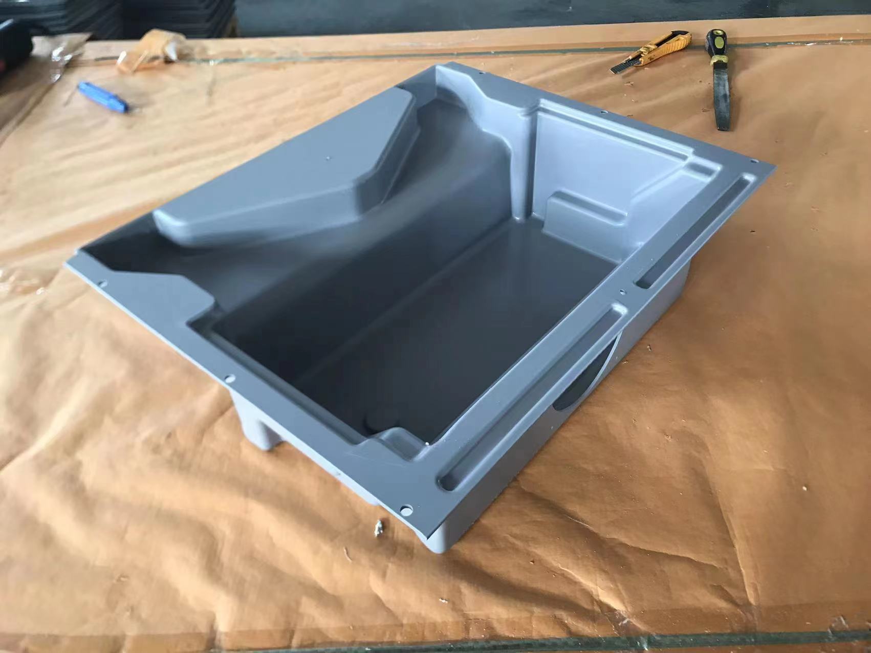 Custom Auto Roof Automotive Plastic Products Auto Spare Parts Bumpers Vacuum Forming Service within 32 Years Experience