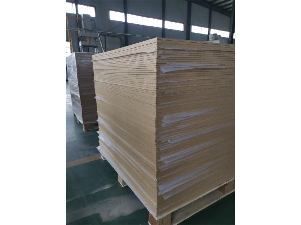 Buy cheap 400-1200kg/M3 Reeded Vermiculite Board , Lightweight Vermiculite Fire Brick Sheet from wholesalers