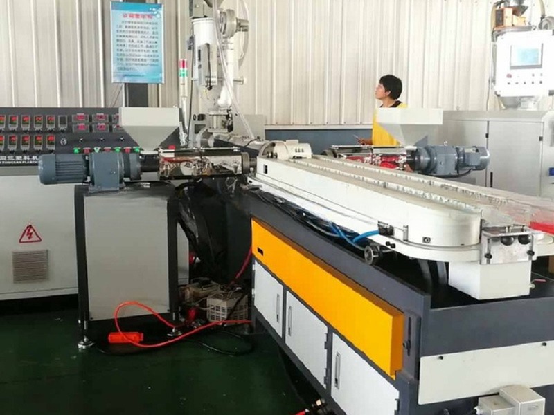 Manufacturing Processing PVC Single Wall Corrugated Pipe Line