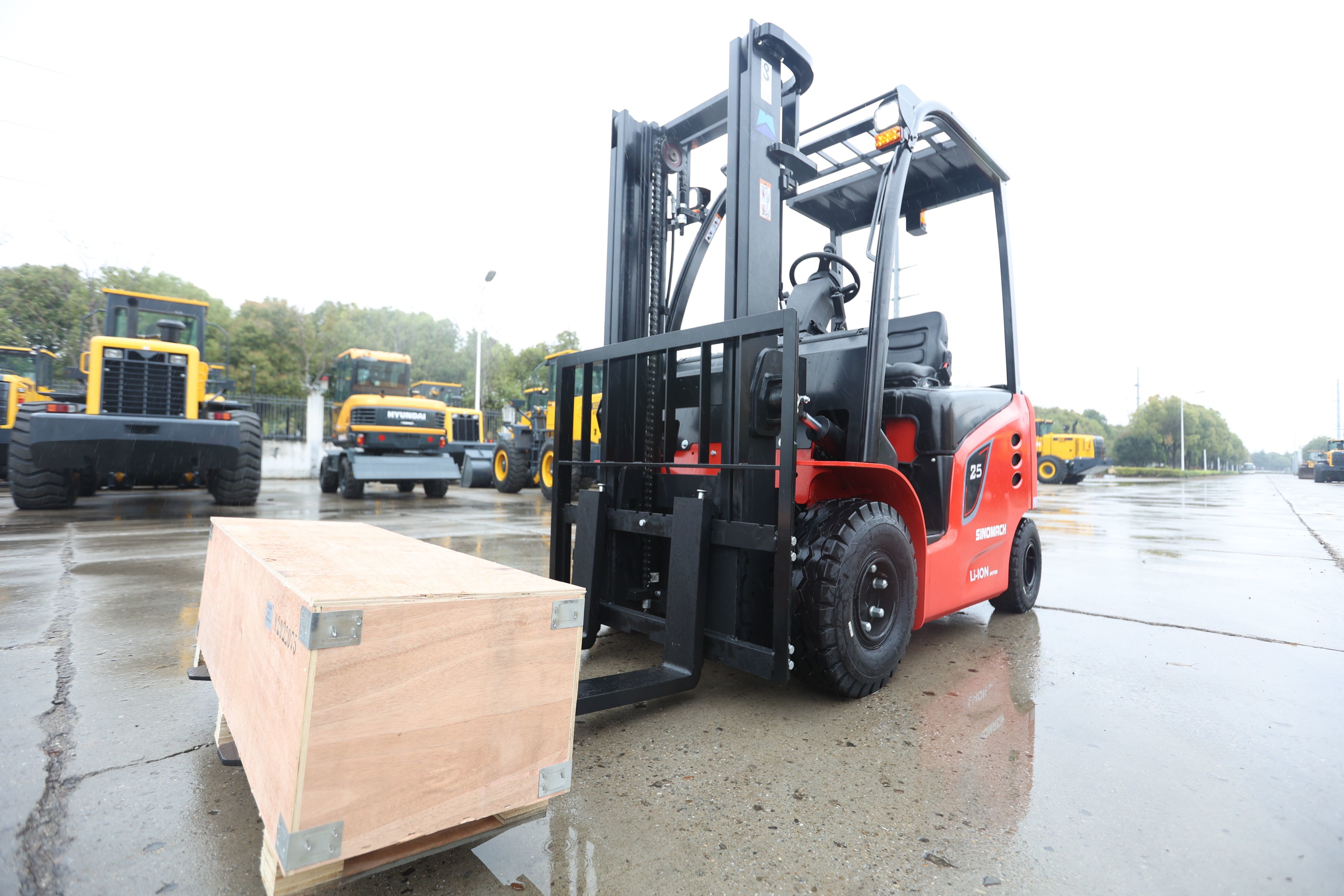 Hydraulic 3 Ton Diesel Forklift In Warehouse CPCD30 40kw 2650rpm