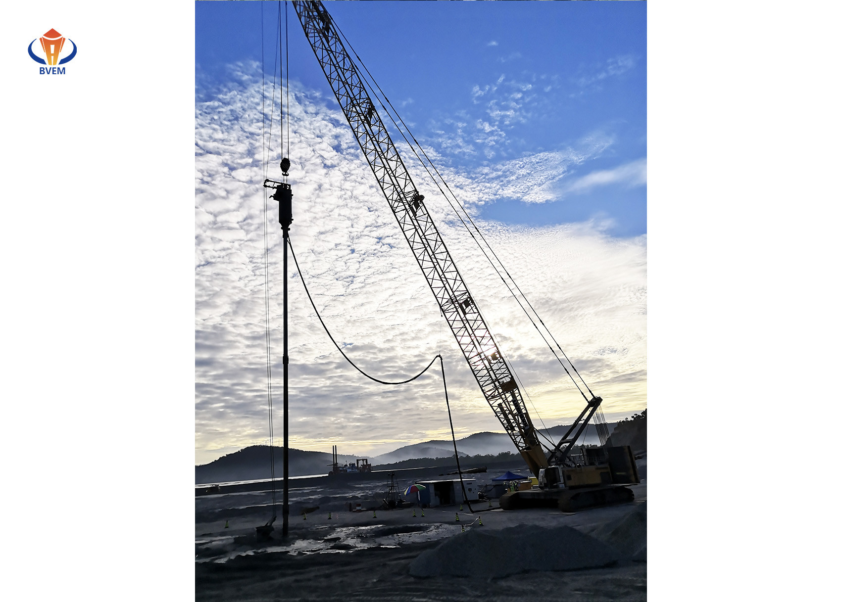Soil Improvement Bottom Feed Vibroflot / Vibro Compaction Piling Device