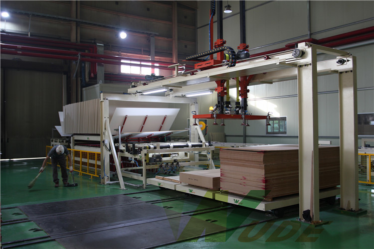 Auto Laminate Flooring Production Machine , Single Layer MDF Laminating Machine
