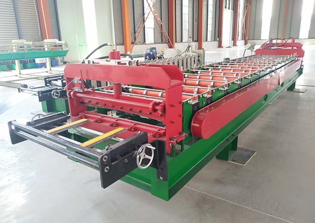Crimping Metal Sheet Roof Roll Forming Machine , Metal Roof Making Machine Width 840mm