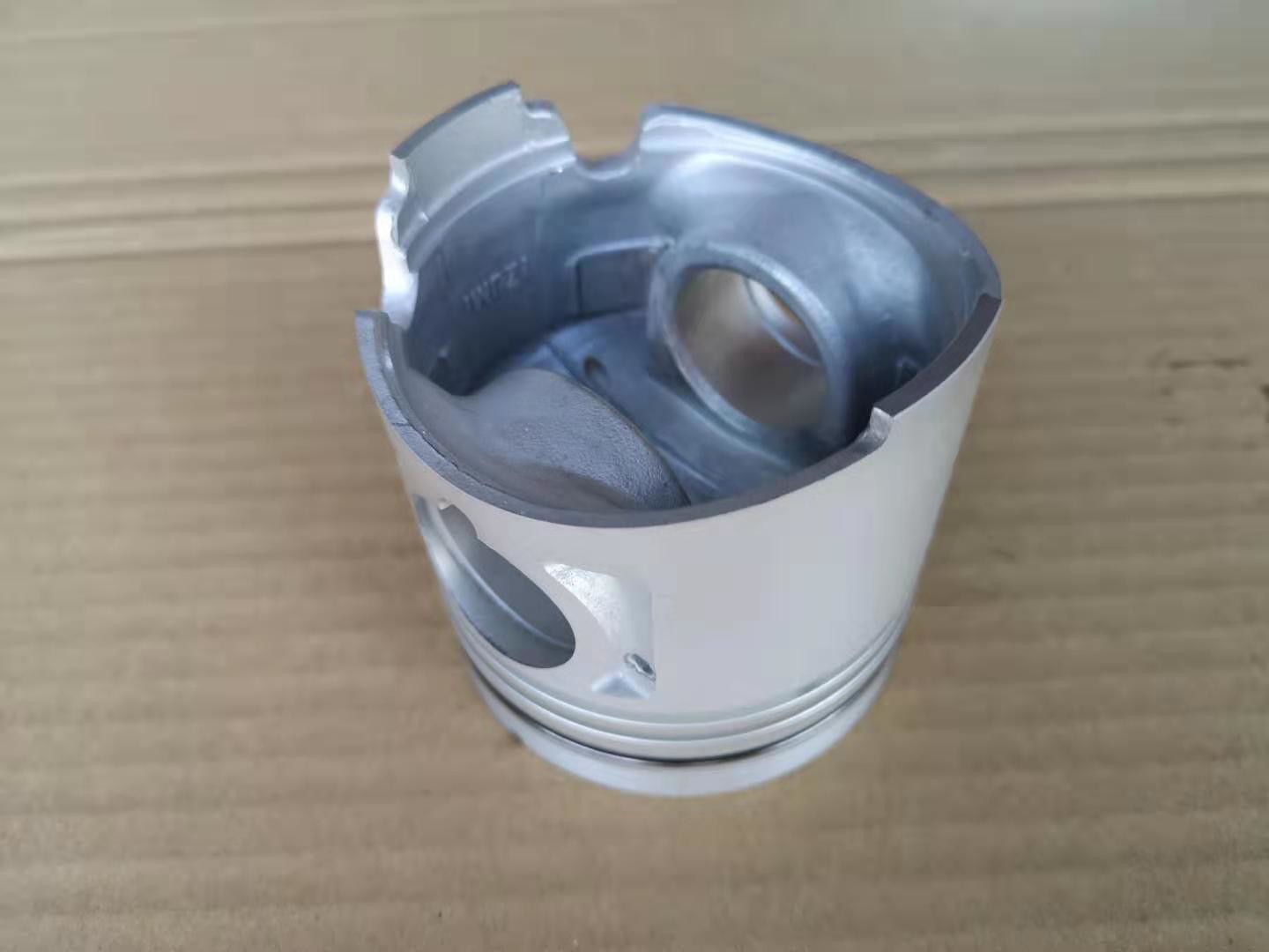 4JB1 4JB1-T Piston 8971086210 ISUZU Engine Parts For Qingling 100P NHR NKR Piston Head Code 6210