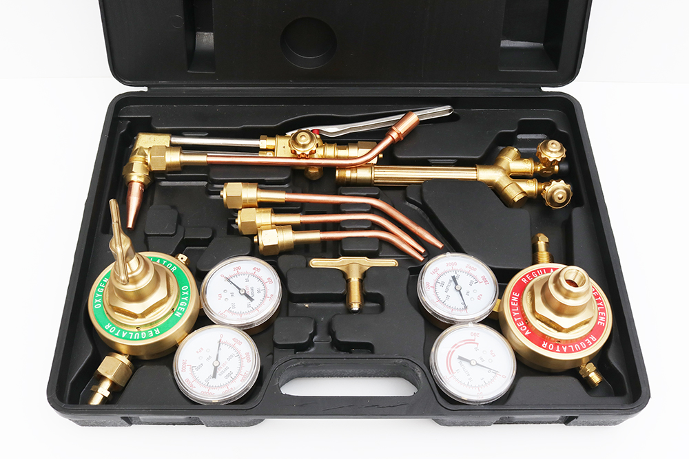 Top- Welding Torch Oxygen Acetylene Gas Regulator Kit with Twin Hose and Cutting Nozzle