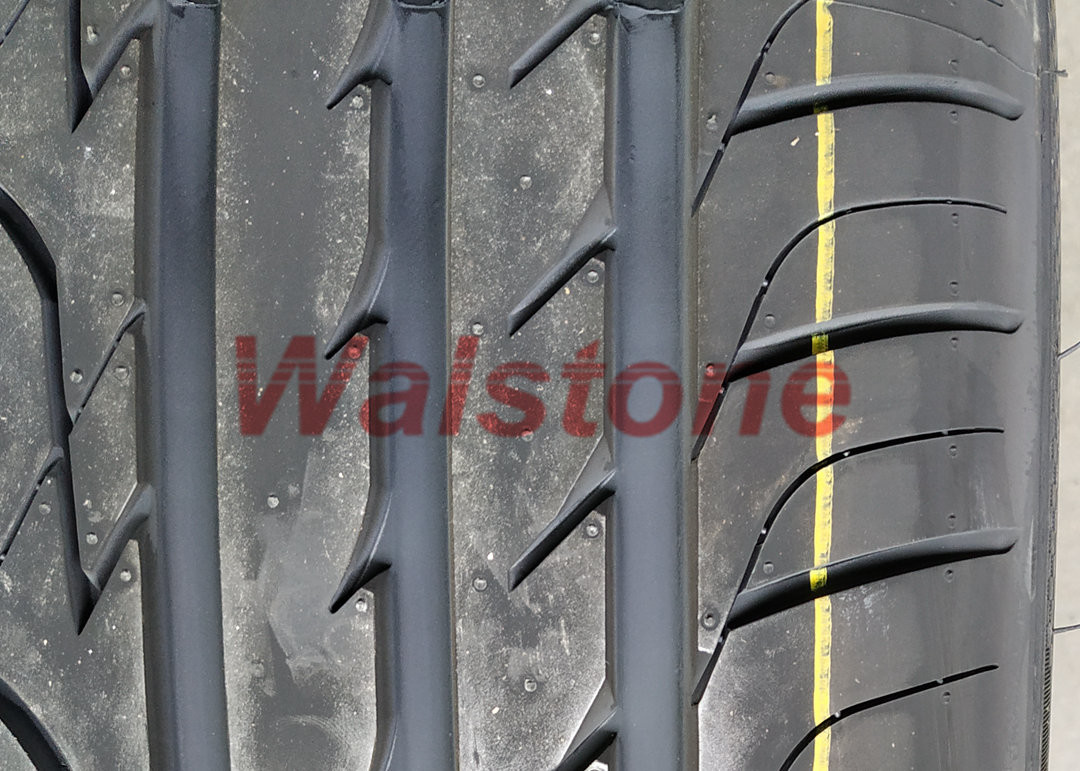 Asymmetric Tread Pattern Pcr Tyres 225/50ZR17 98W All Season Performance