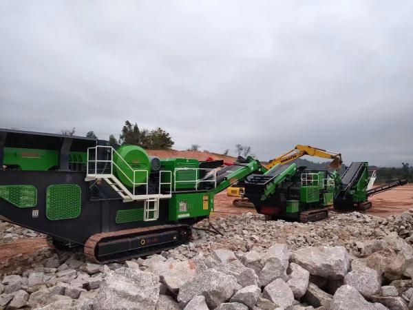 Quality Limestone Crawler Mobile Crusher Machine , Quarry Track Portable Cone Crusher for sale