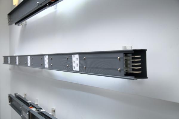 Buy cheap Fluorescent Lamps KEMA IP42 IEC61439-1 LB Low Power Busway from wholesalers
