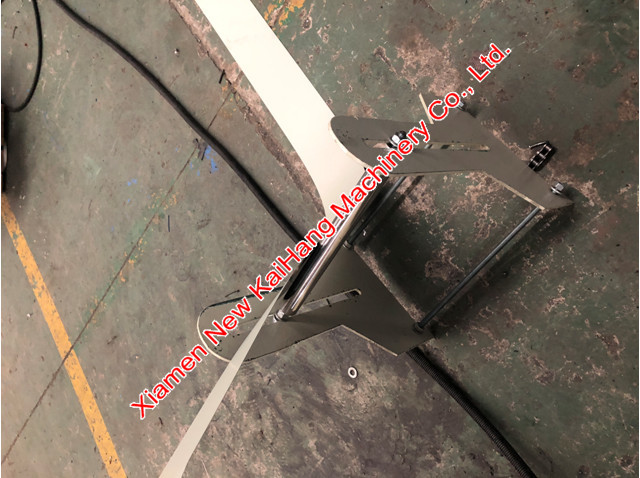 1.5t*300mm Auxiliary Equipment Trim And Flashing Driven Un Coiler Rack With Leveling