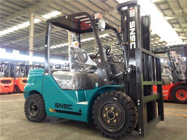 3t Diesel Engine Power Paper Roll Clamp Forklift