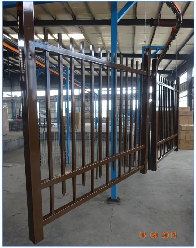 tubular fence panels.jpg