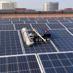 150 Meters Remote Crawler Type Cleaning Machine for Washing Photovoltaic Farms