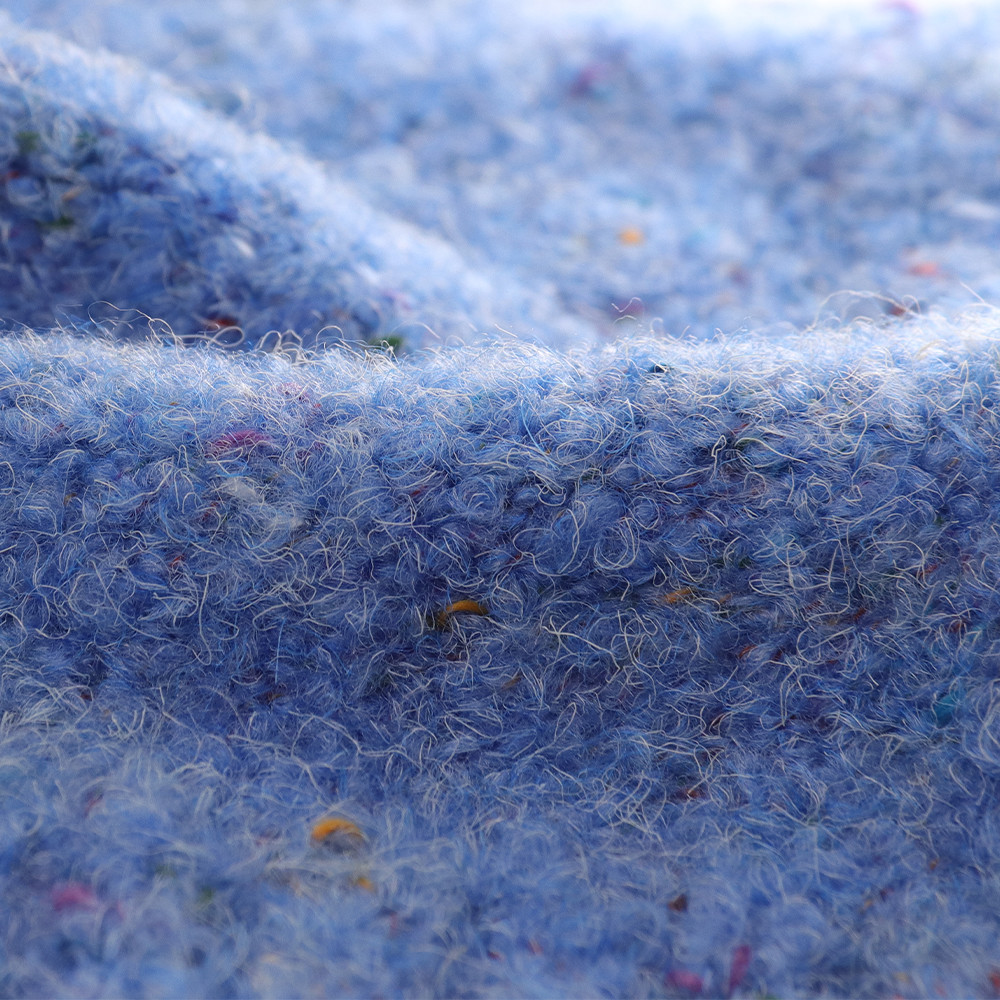 Supple Silky Recycled Wool Yarn Practical Environmentally Friendly 1/4.9NM