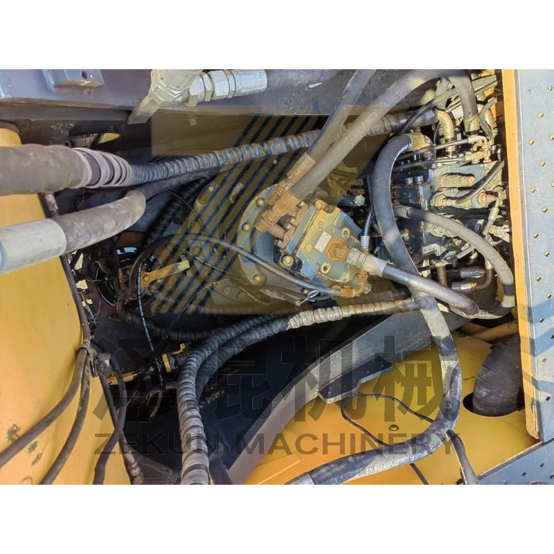 Hyundai 305LC-9T Excavator from Korea with Hydraulic Pump and Cylinder