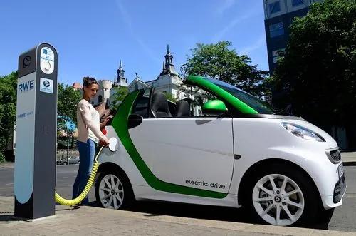 Energy Vehicle Mercedes EQC with Slow Charge 12-Hour Battery and Exquisite Workmanship