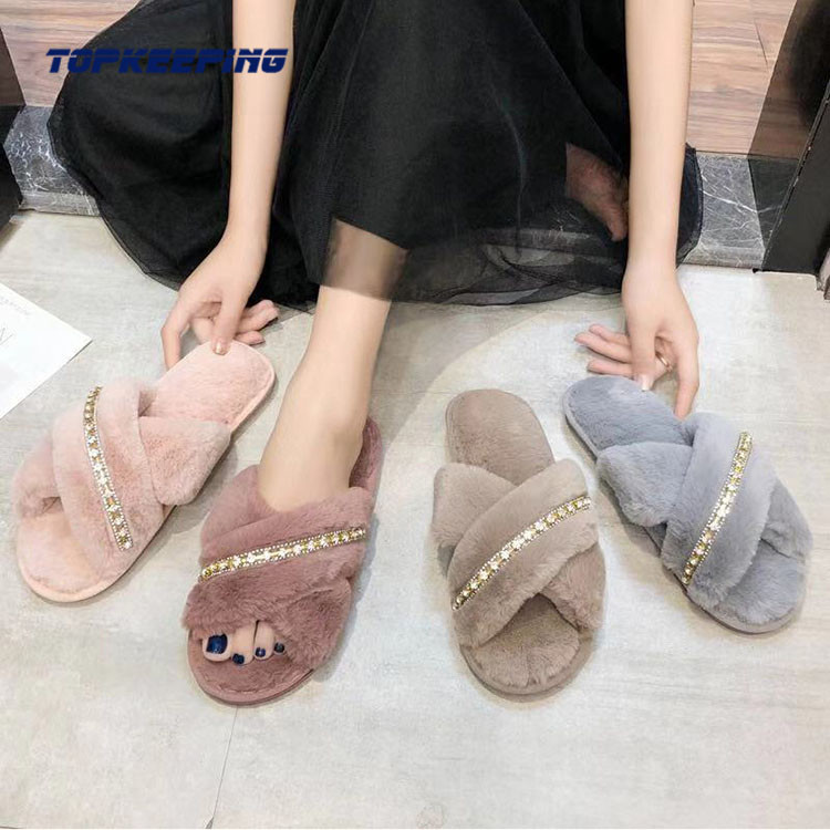 Thickness 1.5 - 3.5cm Warm Luxury Fur Slippers For Women