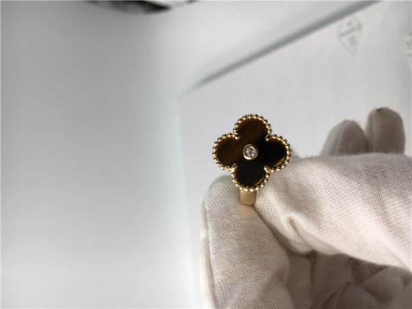 Round Diamond Wedding Rings Yellow Gold 18k , Gemstone Engagement Rings With