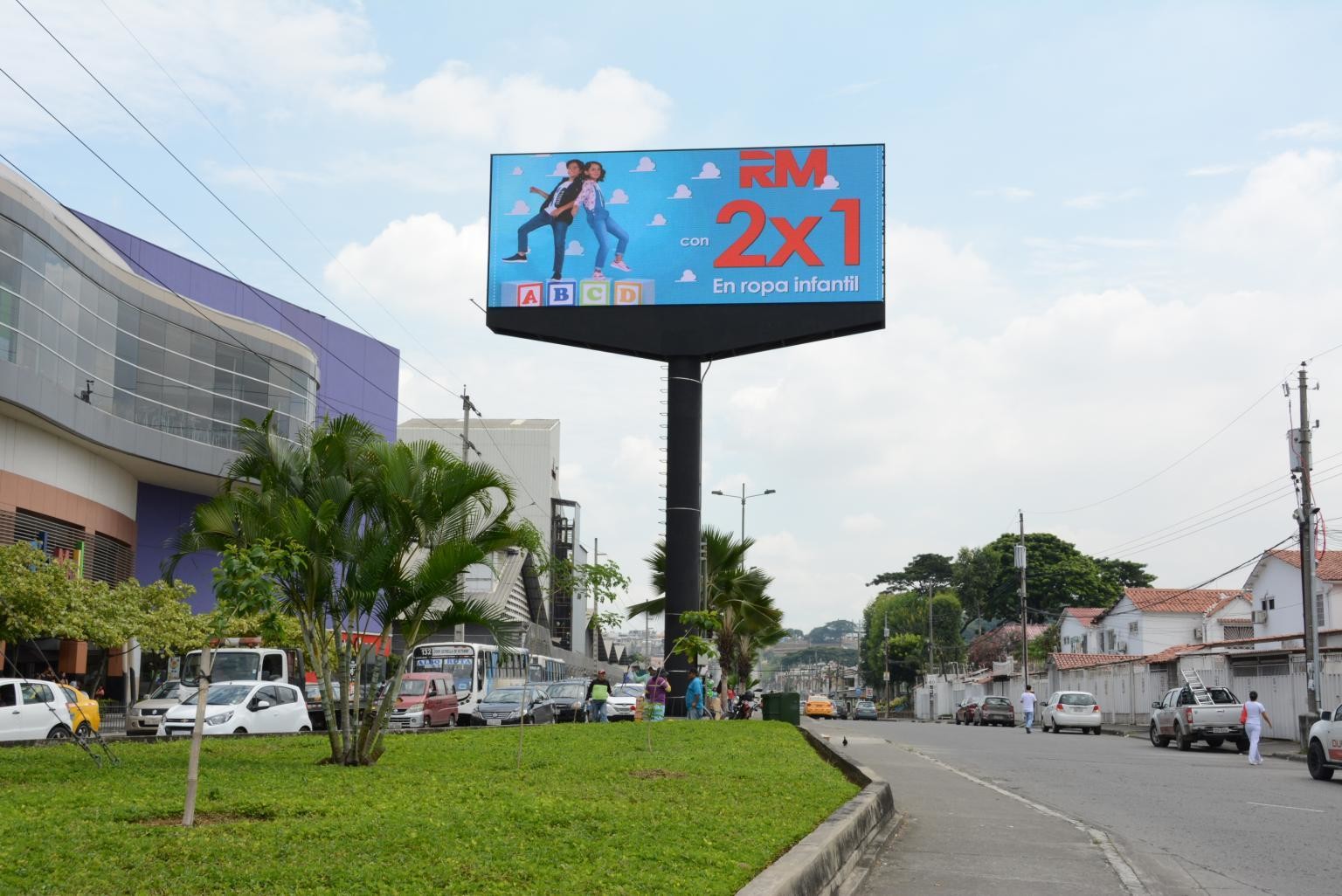 High Brightness Outdoor LED Display GA Series DIP346 LED Type 6000-10000nits Perfect for Outdoor Advertising Screens