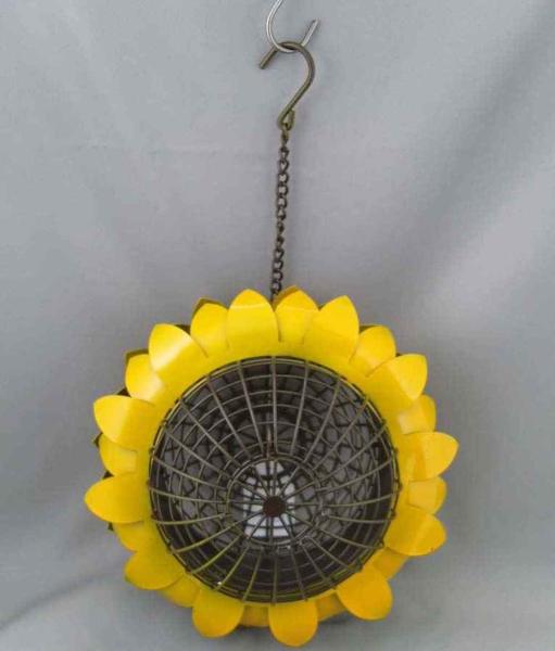 Buy cheap Customized SGS Cast Iron Wall Mounted Metal Bird Feeder Beautiful Cute from wholesalers