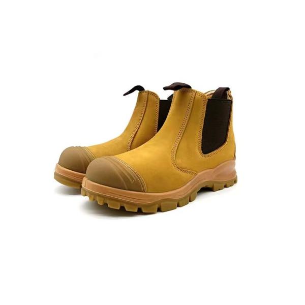 Buy cheap Anti Smashing Labor Insurance Shoes Non Slip Anti Static Leather Safety Shoes from wholesalers