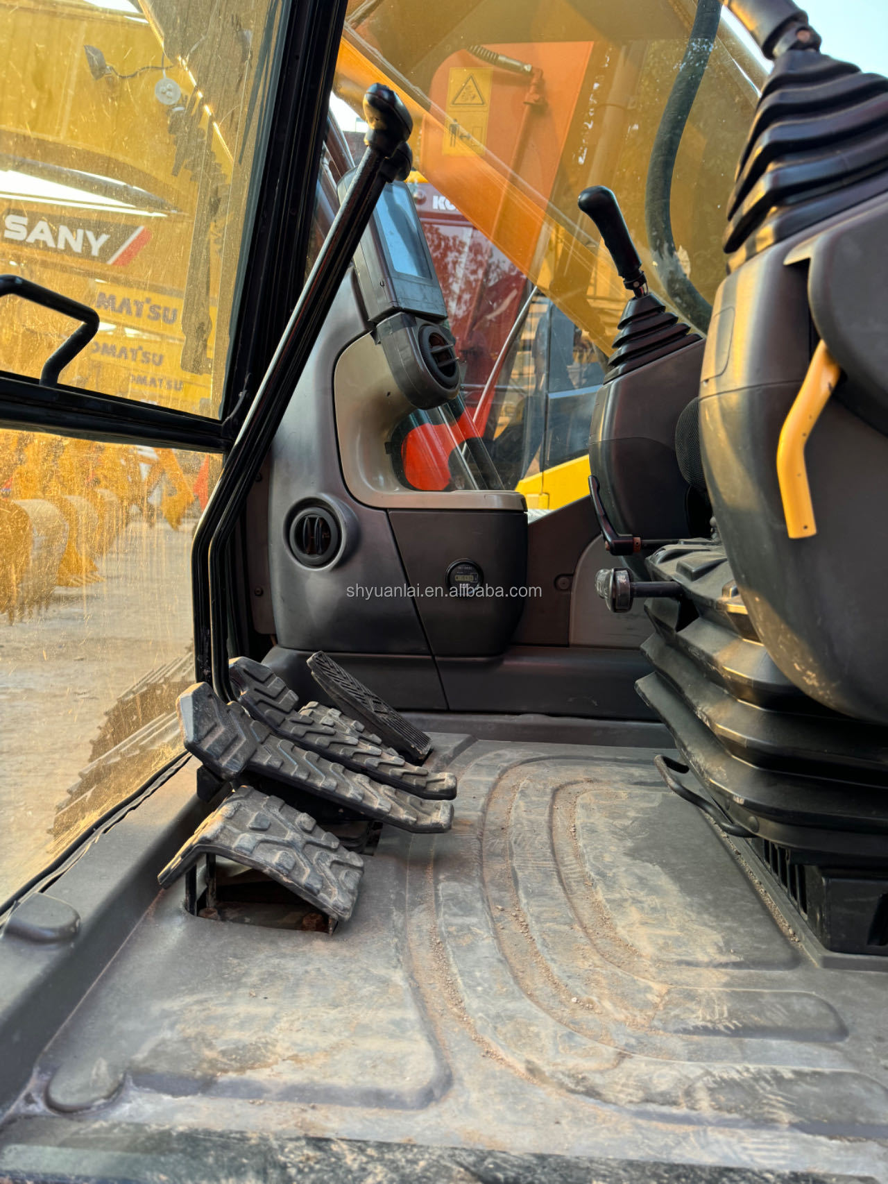High Work Efficiency 20000 KG Second-Hand CAT320D2 Excavator with 0-2000 Working Hours