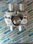 Four Tractor Protection Valve Four Circuit Valve For Mercedes Benz