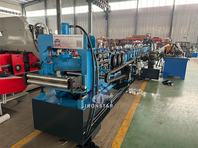 80-300mm automatic size changeable C purlin making machine for Ecuador
