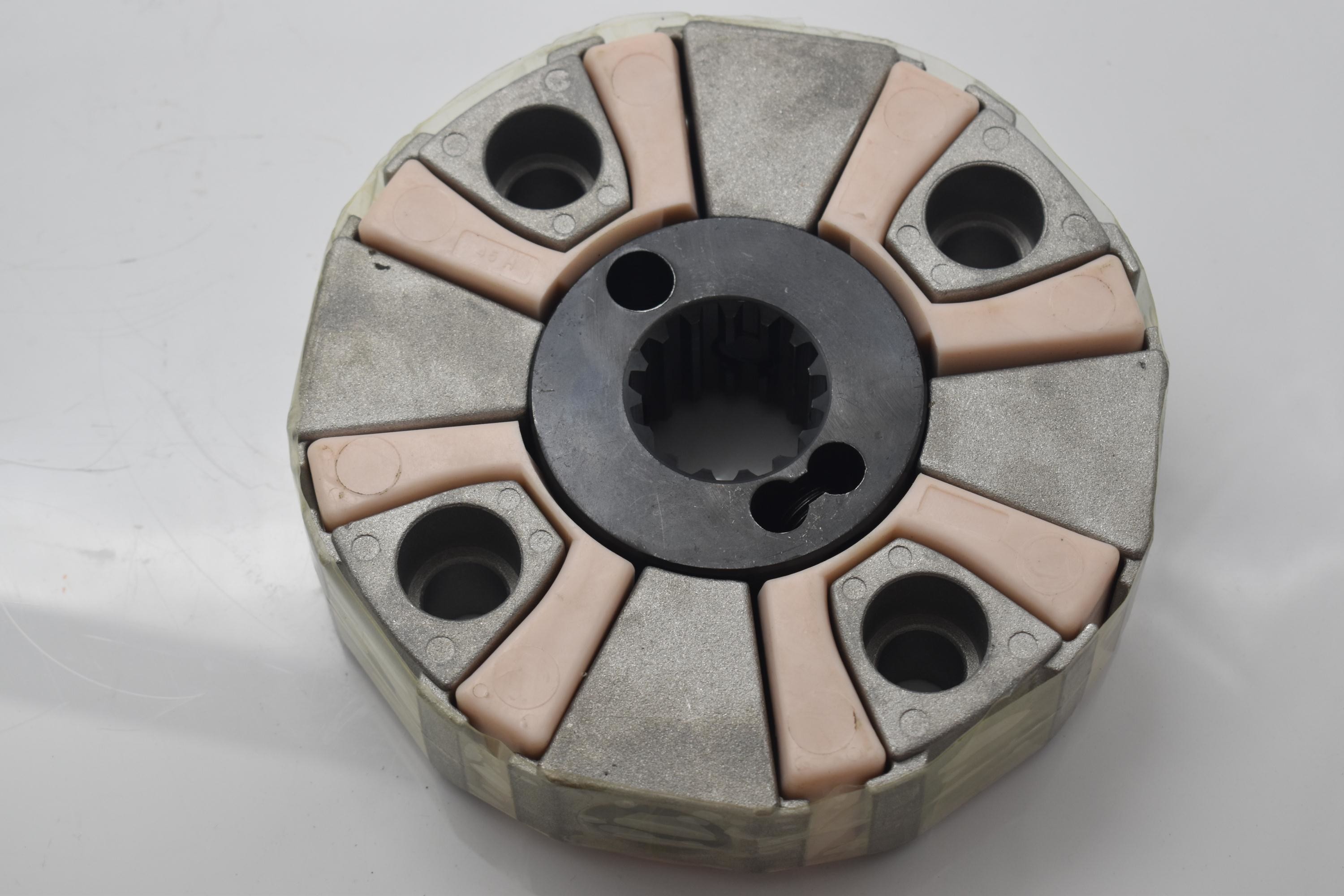 YB00000114 Excavator Hydraulic Pump Coupling Model For Hitachi ZX200-5