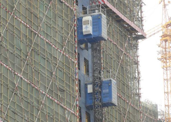 Buy cheap Adjustable Lifting Speed 2000KG 450M Passenger And Material Hoist from wholesalers