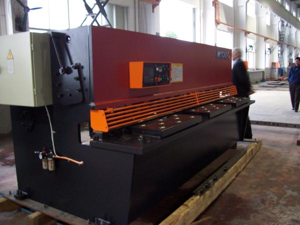 Buy cheap Mild Steel CNC Hydraulic Shearing Machine To Cut Metal Plate from wholesalers