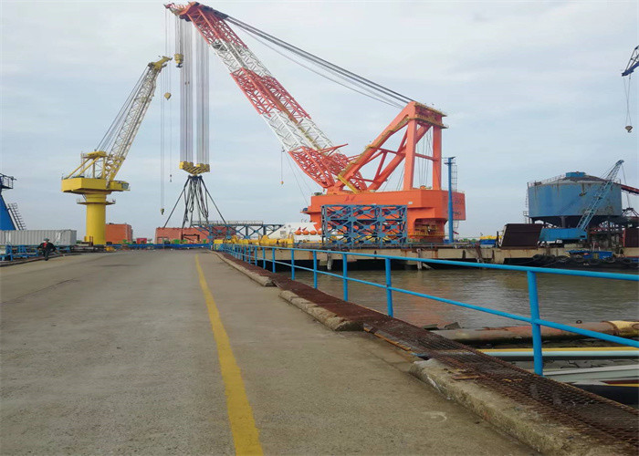 Large Rope Capacity Electric Marine Winch Multilayer Winding With Lebus Groove