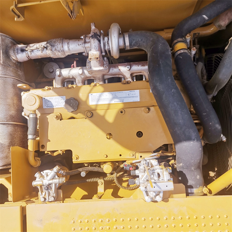 20 Ton Caterpillar Cat320d2 Used Excavator in Shanghai Good Condition Made in Japan