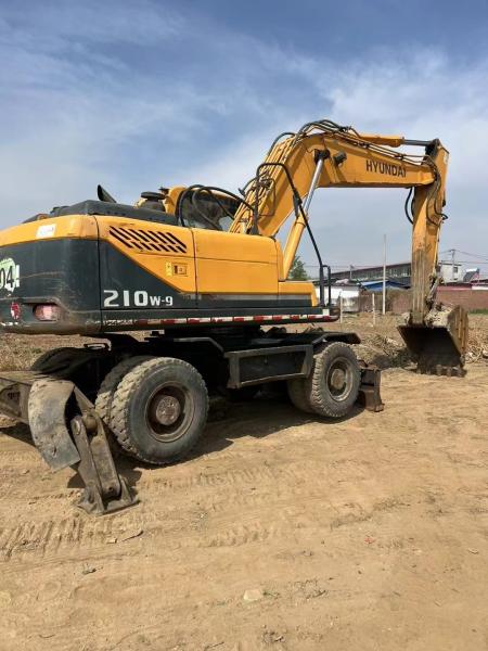 Buy cheap Used tracked hydraulic excavator, original modern 210 wheeled excavator from wholesalers