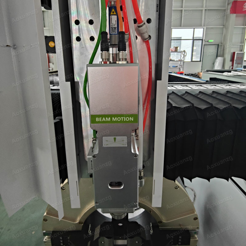 Full Automatic 6m Pipe Plate Cnc Fiber Laser Cutting Machine 3kw 1500*3000mm Exchange Table