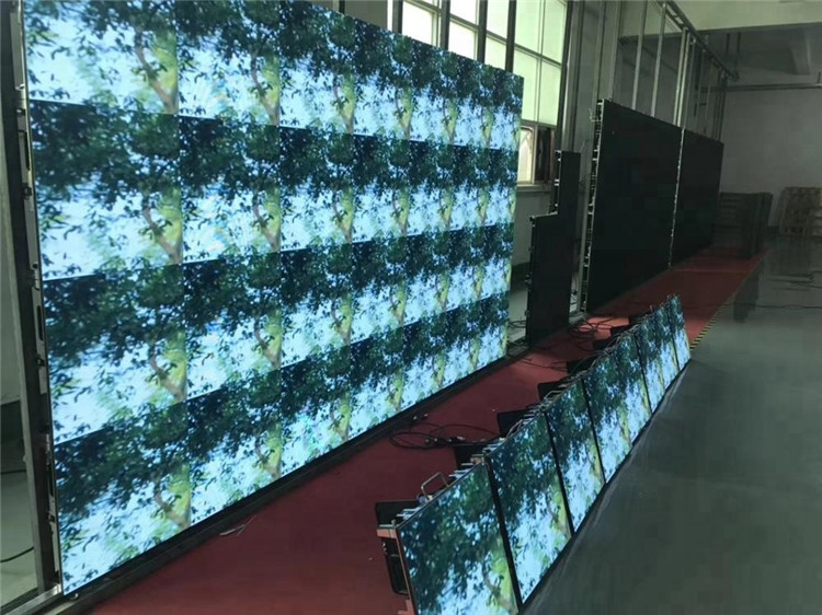 Small Pixel 480*480mm Lightweight P1.8 HD LED Display