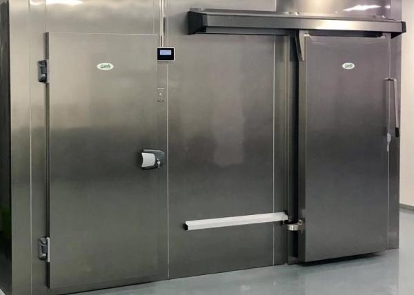 Buy cheap Colorbond Steel Cold Room Swing Door 1000x1900 Coolroom Sliding Door from wholesalers