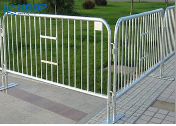 Buy cheap Public Area Temporary Steel Mesh Fencing Iron Wire Control Large Gatherings from wholesalers