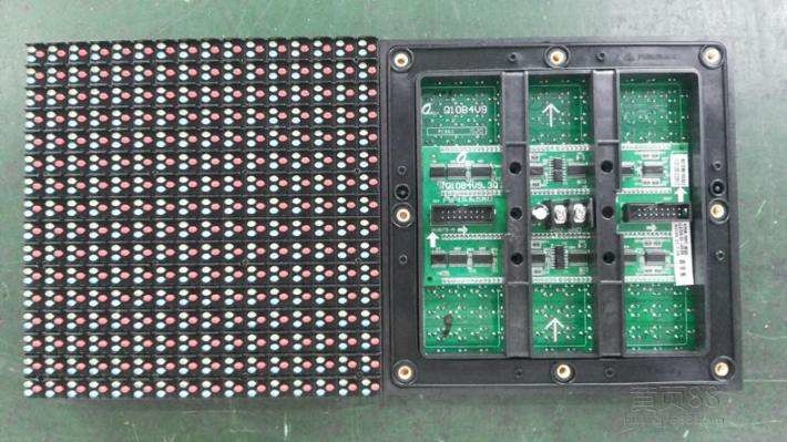 Rental P5 Super Slim Led Display 3840Hz 1ft×1ft Wall Mounted