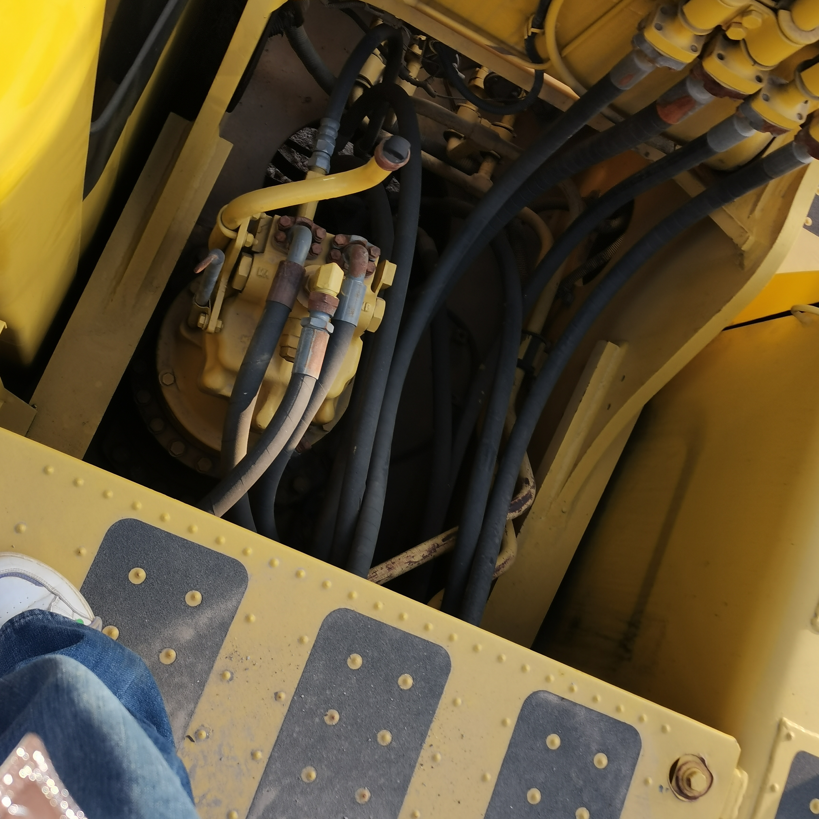 24 Ton Second Hand Komatsu PC240LC Excavator with 1.2M³ Bucket Capacity 2020