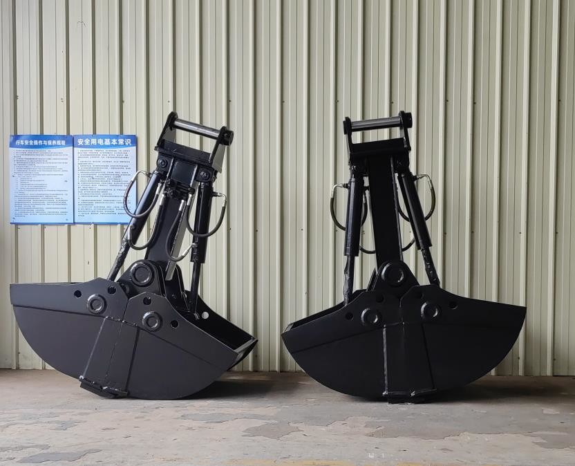 Excavator Telescopic Arm With Clamshell Bucket 0.3cbm For Loading Bulk Cargoes