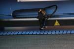 2014 Hot sale CO2 type laser fabric cutting machine on alibaba
