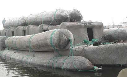 Buy cheap Hot Selling Auxiliary Boat Launching and Launching Inflatable Marine Airbags from wholesalers