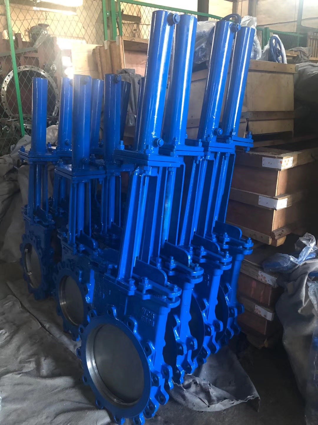 Manufacturer Square Port ss304 WCB DI Pn16 Handle Unidirectional Bidirectional DN800 Knife Gate Valve for Slurry