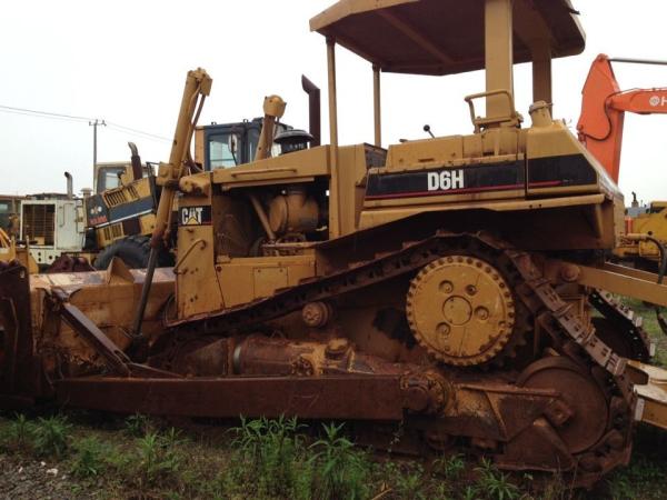 Buy cheap Year 1999 Second Hand Old Caterpillar Bulldozer D6H Power 165 Hp Original Paint from wholesalers