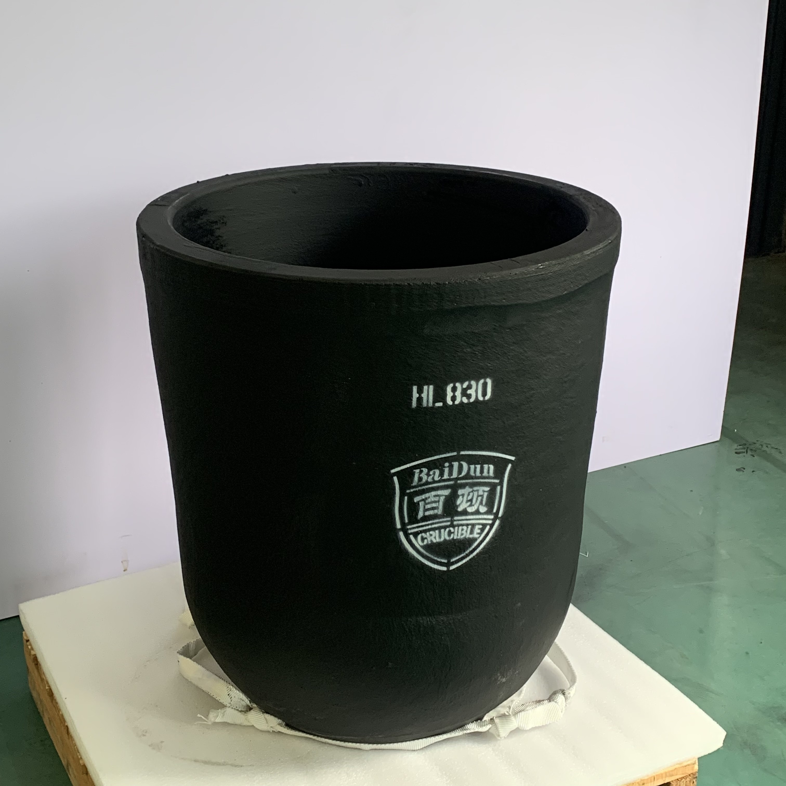 High Oxidation Resistance Silicon Carbide Graphite Conventional Circular Type Crucible Metal Melting