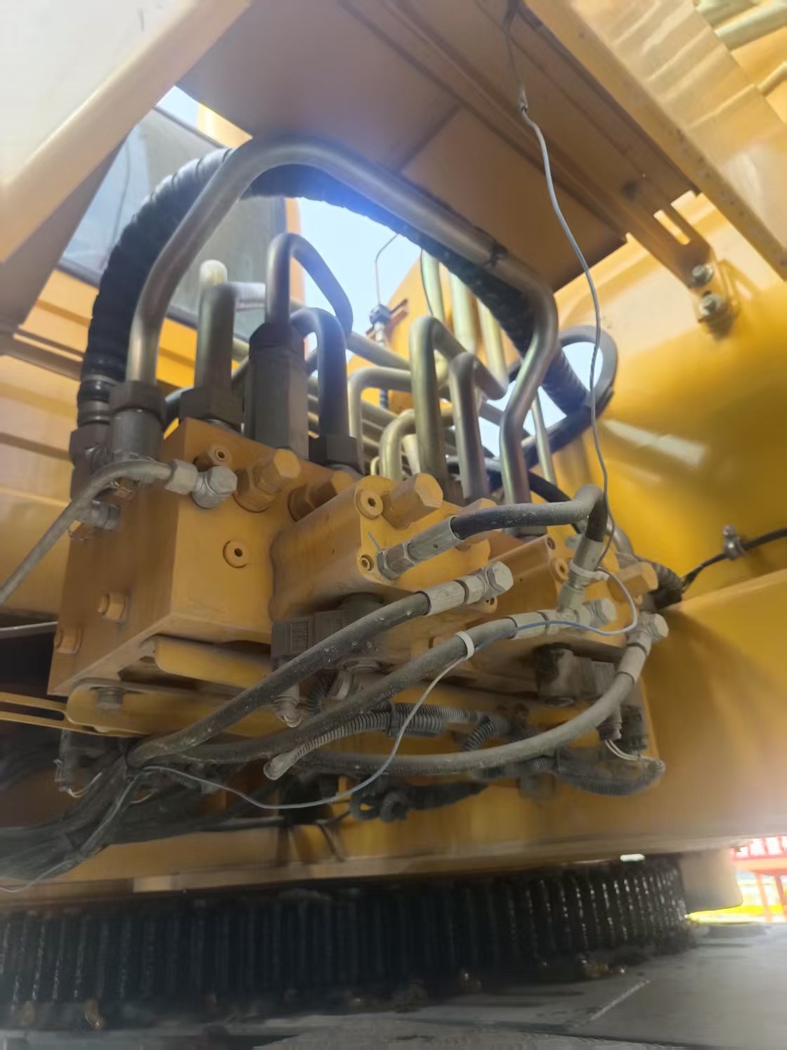 XCMG Heavy Equipment QY80K5D 80Ton Used Mobile Truck Crane for Sale